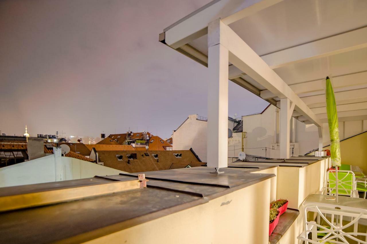 Апартаменты Unique Luxury Loft With Terrace In Old Town Прага Экстерьер фото